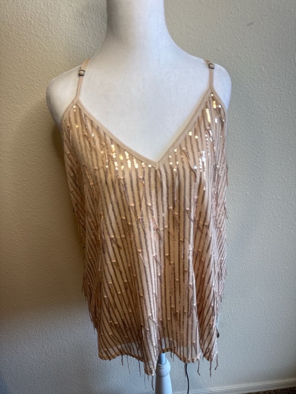 Women’s Maurice’s tank top. Cream color with sequins. Size 1X